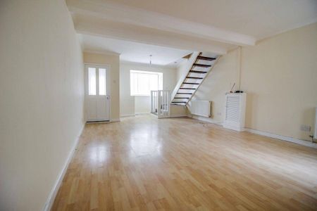 2 bedroom terraced house to rent - Photo 2