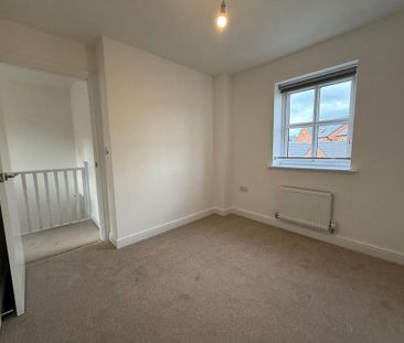 3 bedroom detached house to rent - Photo 2