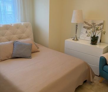 Apartment in Nueva Andalucía, Costa del Sol - Photo 5