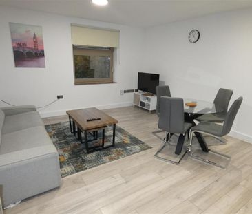 2 bedroom flat to rent - Photo 3