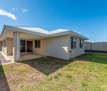 10 Hathaway Street, Baldivis, WA 6171 - Photo 4