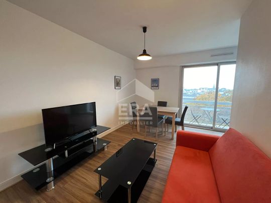 A louer à Châteauroux proche gare appartement rénové type 1 bis meublé - Photo 1