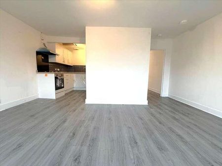 High Street, Parking For One Car, Snoodland, ME6 - Photo 2