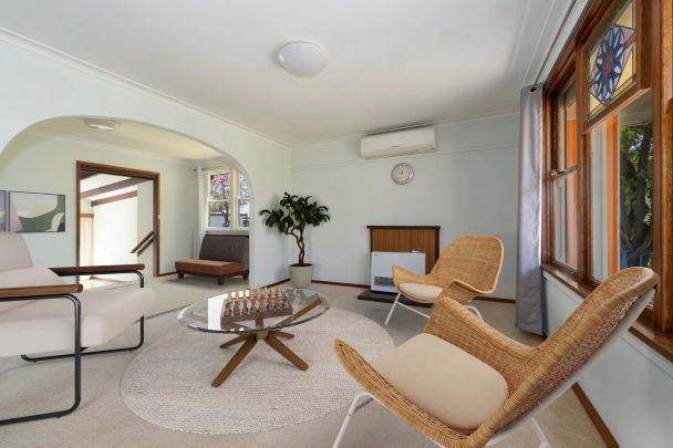 Unique Armidale Residence with Striking Design - Photo 1