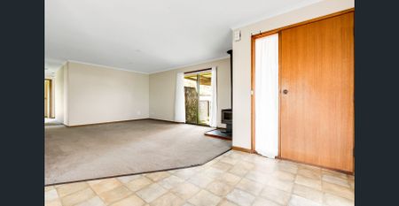 Charming Family Home in Irymple - Photo 4