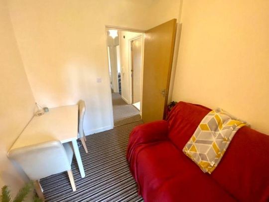 2 bedroom house share to rent - Photo 1