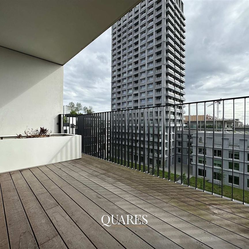Luxueus twee-slaapkamer appartement met schitterende terrassen. - Photo 1