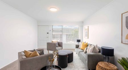 Lovely 2 bedroom unit comes with a garage - Photo 4