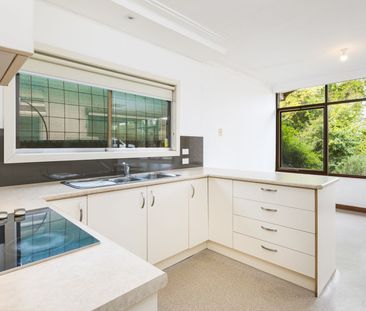 Comfortable Living with Plenty of Space - Photo 4