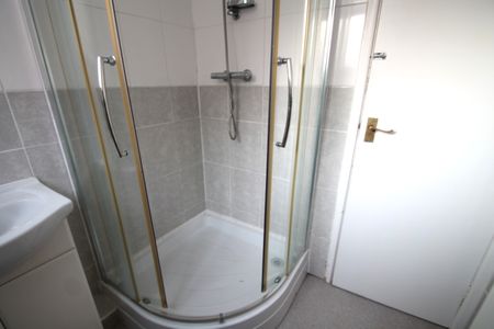 1 bedroom apartment to rent Langton Court, Langton Road, Worthing, BN14 - Photo 2