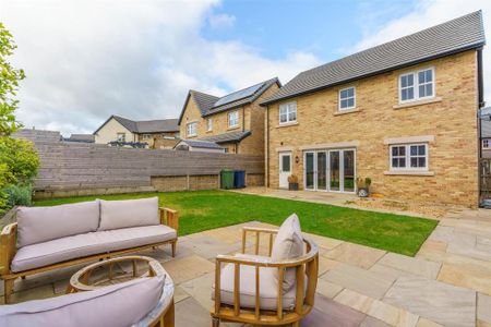 4 bedroom detached house to rent - Photo 5