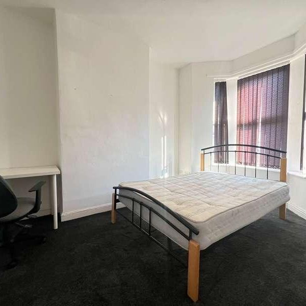 Bedroom Near Coventry Uni & City Centre, CV1 - Photo 1