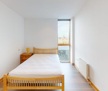 Longford House, Spencer Dock, IFSC, Dublin 1, D01 VW74. - Photo 4