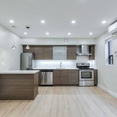 240 DURIE ST. #305 - 1BR/1BATH, LAUNDRY, NEWLY RENOVATED! - Photo 3