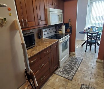 For Lease - 3233 Eglinton Avenue Unit# 805, Toronto, Ontario - Photo 2