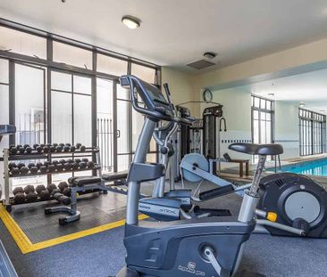 Sea view, Indoor Heated Pool and Gym - Photo 4