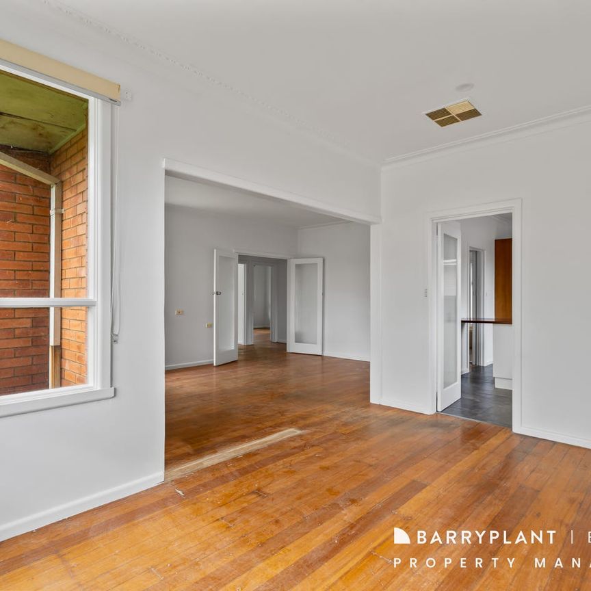 Beautifully Refurbished Home in a Prime Location! - Photo 1