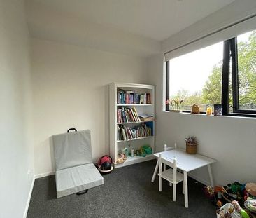 Modern 3BR Townhouse in Mangere Bridge - Photo 2