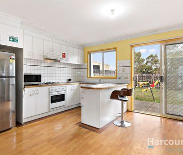 Charming 3-Bedroom Townhouse in Epping - Photo 4