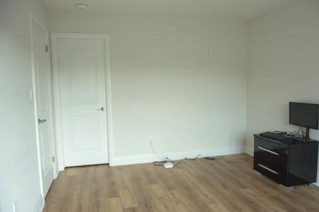 For Lease - 118 2nd Street Unit# Upper, Brockton, Ontario - Photo 2