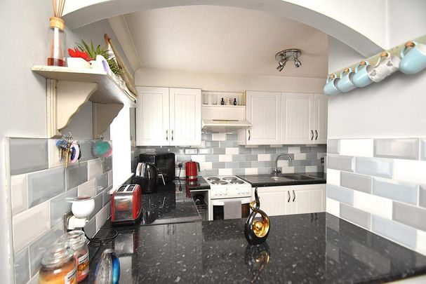 1 bedroom ground floor flat to rent - Photo 1