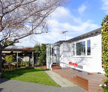 Pretty Character in Sydenham - Photo 1