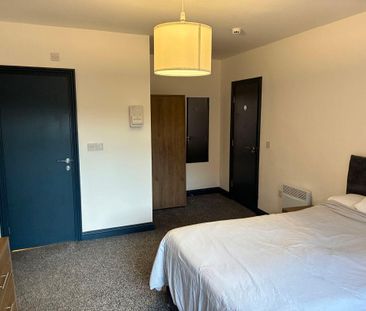 Room 1, South Shields, Tyne and Wear, NE33 2LZ - Photo 1