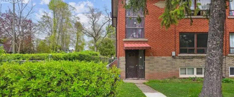 1 - 203 NELSON STREET | 1 - 203 NELSON STREET, Oakville - Photo 1