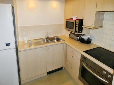 2 bedroom apartment to rent - Photo 5