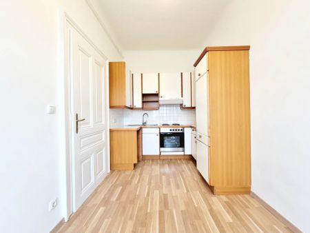 Charmantes Single-Apartment: Kompakte Wohnqualität - Photo 3