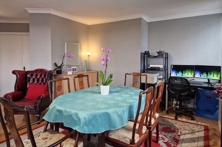 2 Bed Flat, Boardwalk Place, E14 - Photo 2