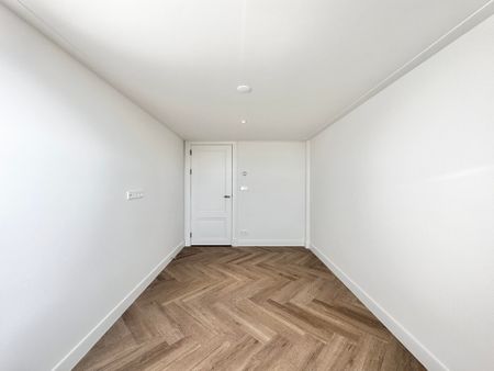 Te huur: Appartement Maarten Harpertszoon Trompstraat in Amsterdam - Photo 2