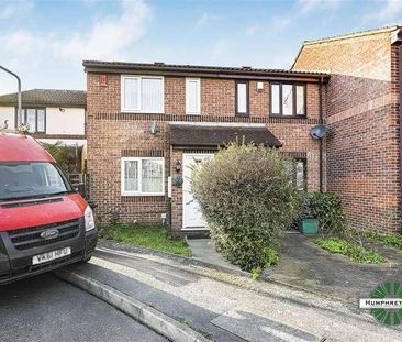 Blunden Close, Chadwell Heath, RM8 - Photo 5