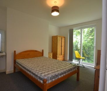 5 bedroom semi-detached house to rent - Photo 3