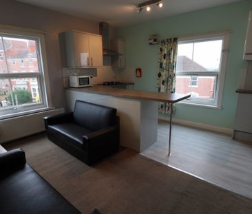 2 Bedroom Flat To Rent in Nottingham - Photo 3