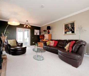 4 bedroom detached house to rent - Photo 1