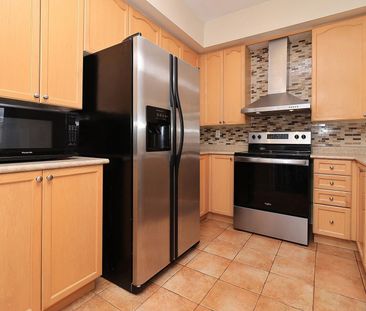 For Lease - 6552 Opera Glass Crescent, Mississauga, Ontario - Photo 5