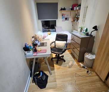 7 Bed - 50 Chestnut Avenue, Hyde Park, Leeds - LS6 1BA - Student - Photo 4