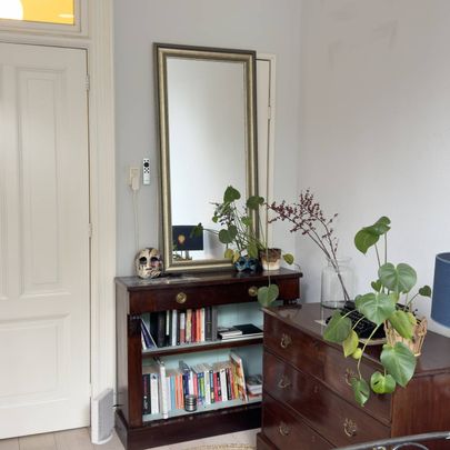 Koninginneweg, spacious furnished 1 bedroom apartment. - Photo 1