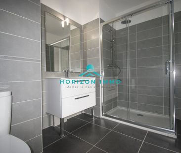 Location Appartement 2 pièces 42m² ST LAURENT DU VAR 06700 - Photo 5