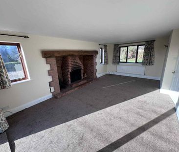 4 bedroom detached house to rent - Photo 3