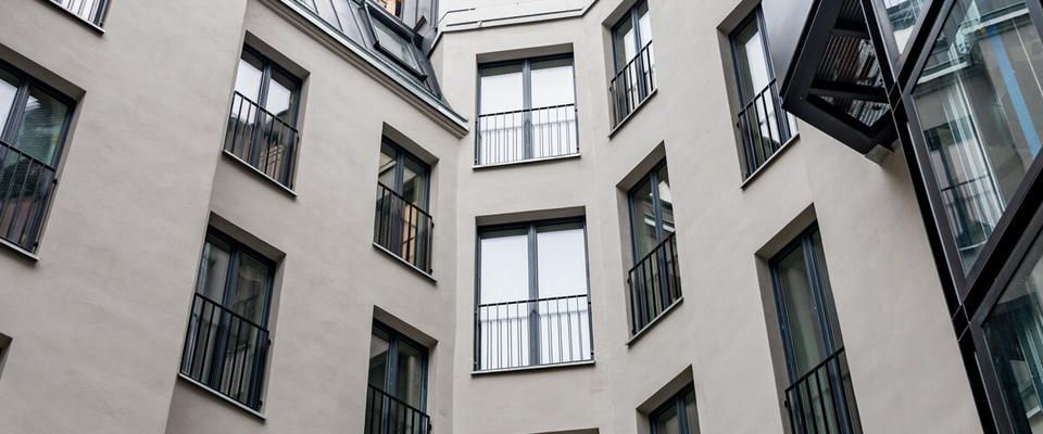 Ruhiges Berliner Hofgarten-Apartment mit Altbaufeeling und erstklassiger Ausstattung - Foto 1