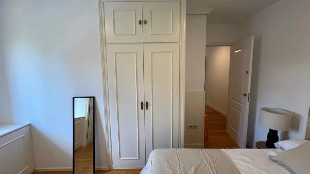 Room in a shared 8-bedroom apartment for rent in Aravaca, bills included. - Photo 1