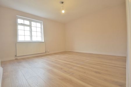 2 bedroom end terraced house to rent, - Photo 3