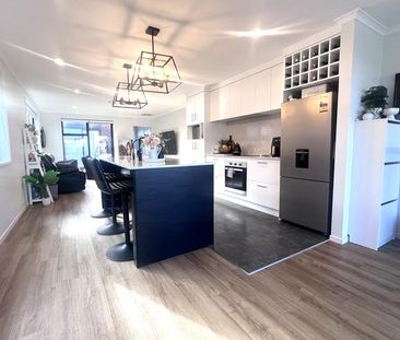 Empire Design and Comfort - Photo 3