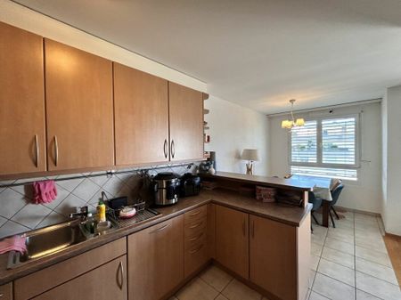 Beautiful apartment on the 3rd floor just a stone's throw from the lake! - Photo 4