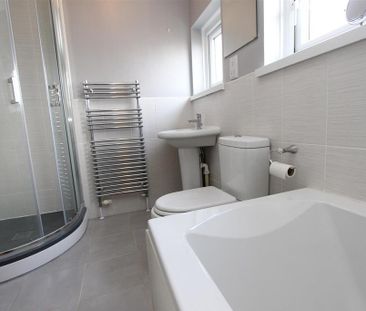 3 bedroom terraced house to rent - Photo 3