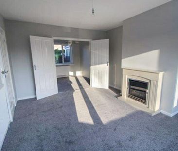3 bedroom semi-detached house to rent - Photo 6