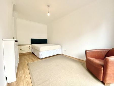 Burgoyne Road, Southsea - Photo 2