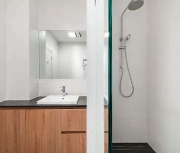 Two-bedroom two bathroom townhouse in wanted locale - Photo 5